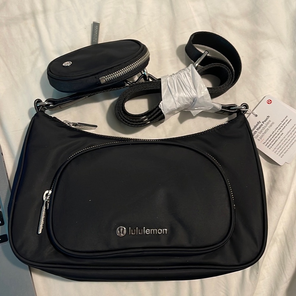 New with tags NWT Lululemon Crossbody with Nano Pouch 2L Black